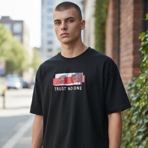 Men's Black Graphic T-Shirt - Red Tape Eye Design XL (A1)